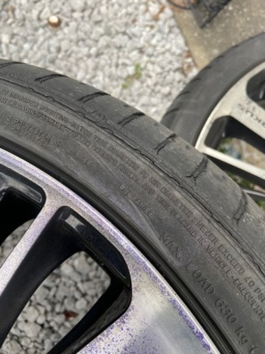 車のパーツ タイヤ、ホイール