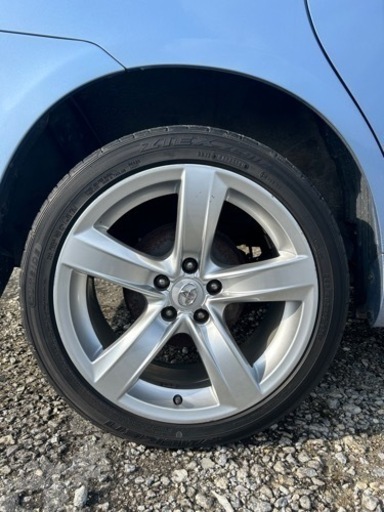 車のパーツ タイヤ、ホイール