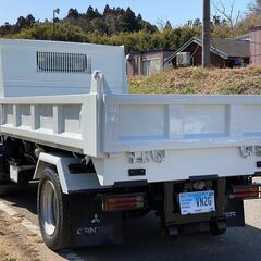 【I-0055】三菱　キャンター　FE71DB　低床　ローダーダンプ　H17年式　最大積載量3000kg　1年車検付き　新明和の画像