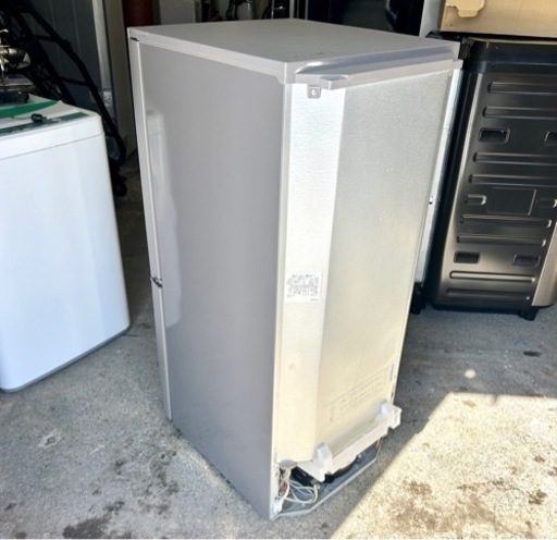 札幌市内配送可 美品 17年製 シャープ SHARP 137L 2ドア冷蔵庫 SJ-GD14C-C つけかえどっちもドア