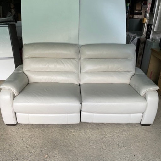 【中古品】ニトリ 手動／電動リクライニングソファ 少々キズ、汚れあり