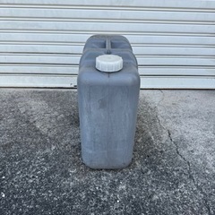 １８リットルポリタンク　中古品の画像