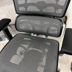 ☆エルゴヒューマン☆参考価格11万円☆オフィスチェア☆椅子☆メッシュ☆グレー☆の画像