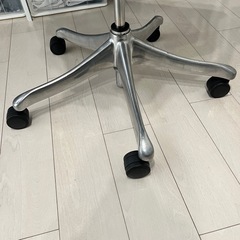 ☆エルゴヒューマン☆参考価格11万円☆オフィスチェア☆椅子☆メッシュ☆グレー☆の画像