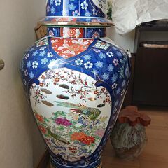 山口市、金蘭手 色絵大壺￥15000?高さ116cm?花鳥風月極彩色?3