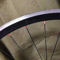 手組700cフロントホイール 105ハブの画像