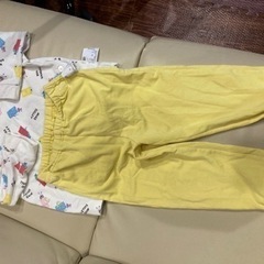 ①100ユニクロパジャマの画像