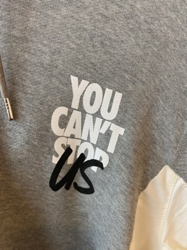 NIKE✖️ sacaiコラボフーディー