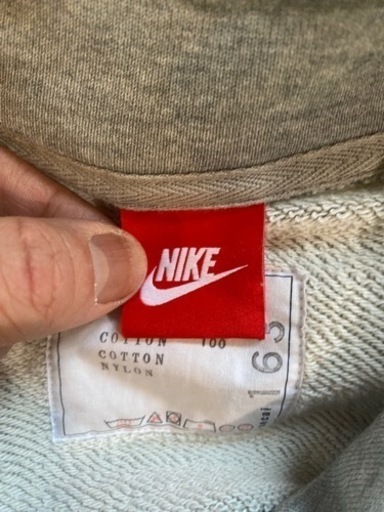 NIKE✖️ sacaiコラボフーディー