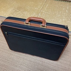 靴/バッグ バッグ アタッシュケース