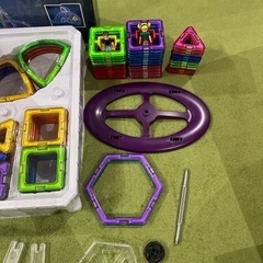正規品⭐︎MAGFORMERS/マグフォーマー◇クリエイティブセット90＋カーニバルセット46（廃盤品）まとめ売りの画像