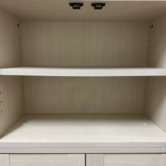 【お取引中】本日のみの限定掲載価格　食器おまけok キャビネット 扉付き収納　食器棚等の画像