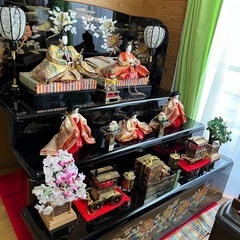 お雛様（黒塗り3段飾り）の画像