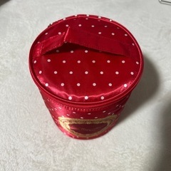 ラデュレ化粧ボックスの画像