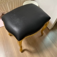 3/15 まで　大理石テーブル　とイスのセットの画像