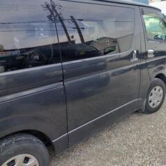 １６年式トヨタハイエース　ガソリンの画像