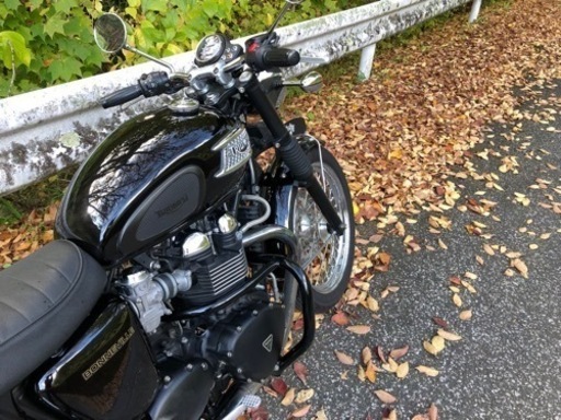 トライアンフ　ボンネビル