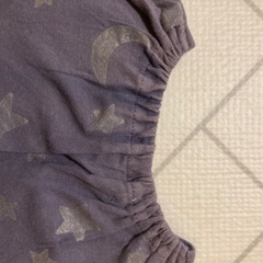 Love & Peace & MoneyのTシャツ（星・月）（80センチ）の画像