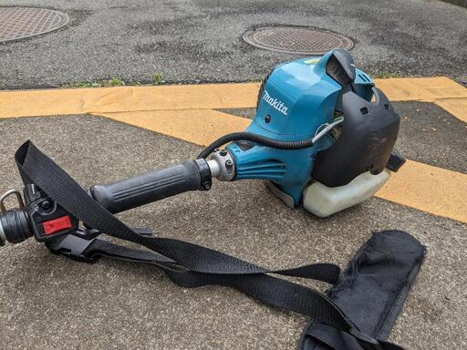 ジャンク　草刈り機　Makita Mem2600