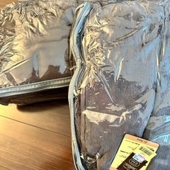 寝具　美品羽毛布団と未使用毛布2枚の画像