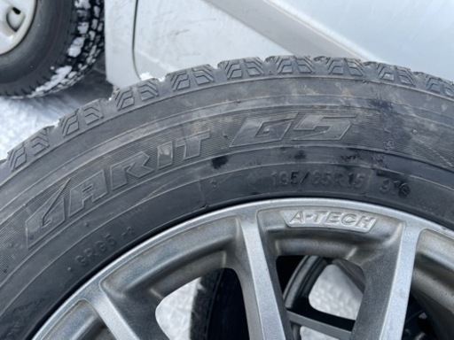 スタッドレス　195/65R15 pcd100