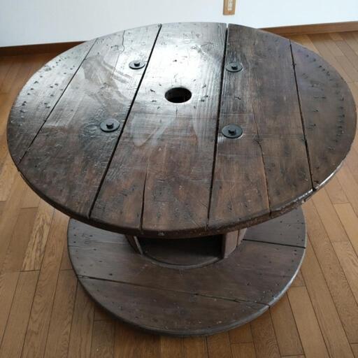 値下げしました　おしゃれ　ケーブルドラムリメイクテーブル　室内使用も可能　場所によってはお届けします