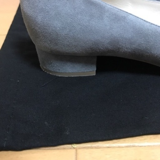 使用頻度低　アルマーニ　スエードパンプス グレー　パンプス　22.5cm