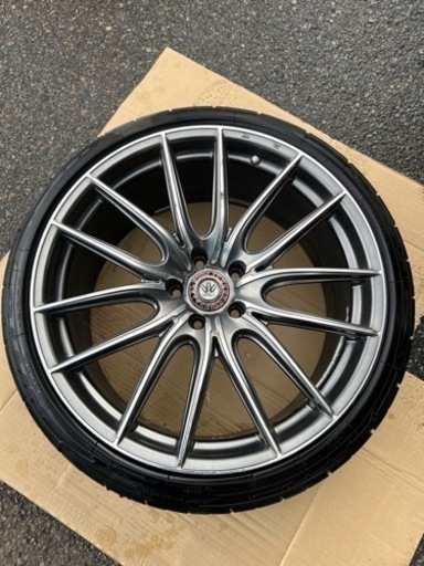 20インチアルミホイール　車のパーツ タイヤ、ホイール
