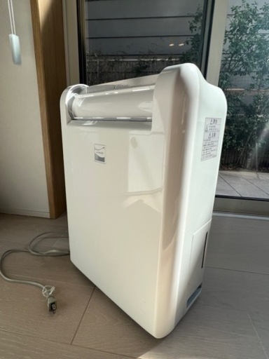 三菱　除湿機　MJ-M120PX-W