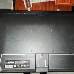 モニターとモニターアームの画像