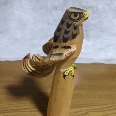 木彫りの鳥　お鷹ぽっぽの画像