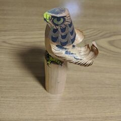 木彫りの鳥　お鷹ぽっぽの画像