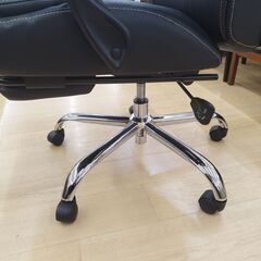 【トレファク イオンモール常滑店】ニトリのフットレスト付きオフィスチェアです!の画像