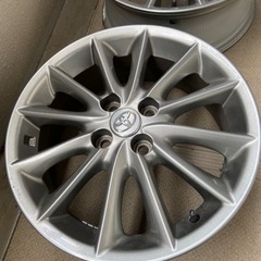 車のパーツ タイヤ、ホイールの画像