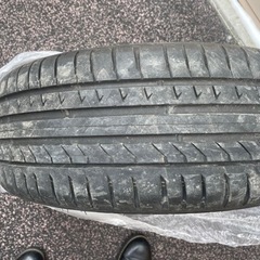 車のパーツ タイヤ、ホイールの画像