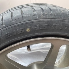 車のパーツ タイヤ、ホイールの画像