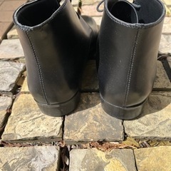 黒ブーツの画像