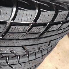 決まりました。!YOKOHAMAスタッドレスタイヤ175/80/15　ホイール付き4本セット！ステアリングカバー付きの画像