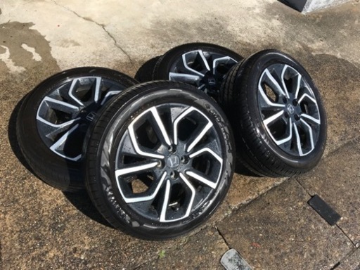 車のパーツ タイヤ、ホイール