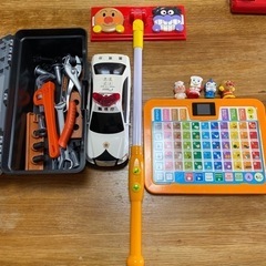 [知育パッドは決まりました]アンパンマンおもちゃ、工具セット、パトカー