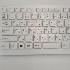 FUJITSUワイヤレスキーボード 電池式 20年製 TJ3833の画像