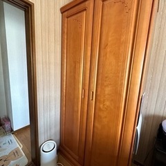 木製クローゼット