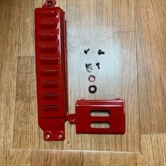 ジャイロキャノピーTA02後期用　エアインテークカバー　プラグカバー　赤塗装　中古の画像