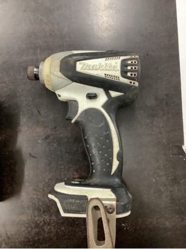 makita インパクトtd132d  バッテリー2個付　リサイクルショップ宮崎屋　佐土原店　24.3.9F