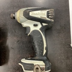 makita インパクトtd132d  バッテリー2個付　リサイクルショップ宮崎屋　佐土原店　24.3.9F