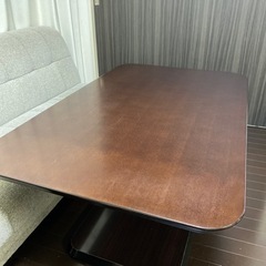 ニトリ 昇降式ダイニングテーブルの画像