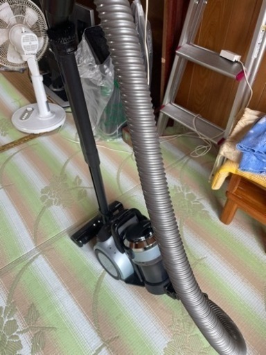 TOSHIBA サイクロン式掃除機 2017年製✨