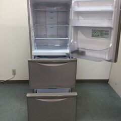 4/26受渡済)JT8403【HITACHI/日立 3ドア冷蔵庫】2016年製 R-27FV 家電