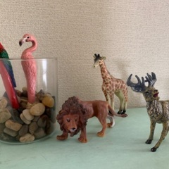 手のひらサイズ　動物フィギュア