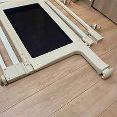 コンビ　ハンズフリーゲート　ベビーゲートの画像